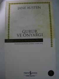 书籍 GURUR VE ÖNYARGI的封面